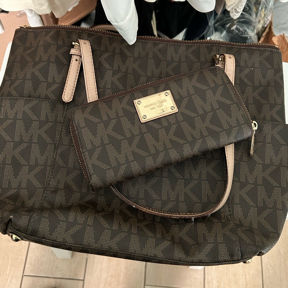 MK bag and wallet set USED
